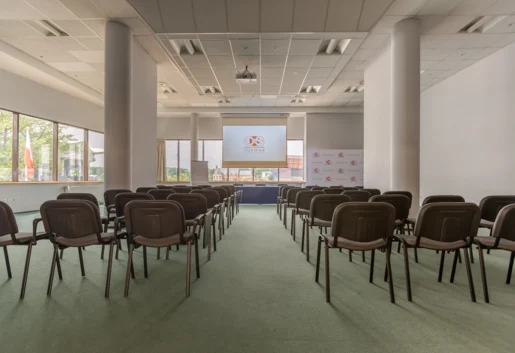 Sala konferencyjna C - ustawienie kinowe