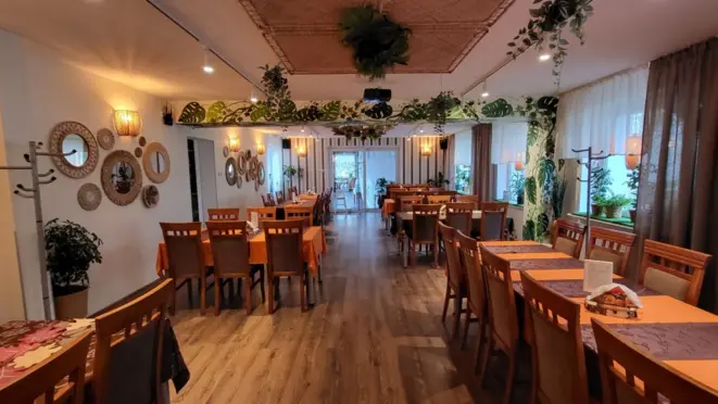 Zajazd Gniewko sala restauracyjna