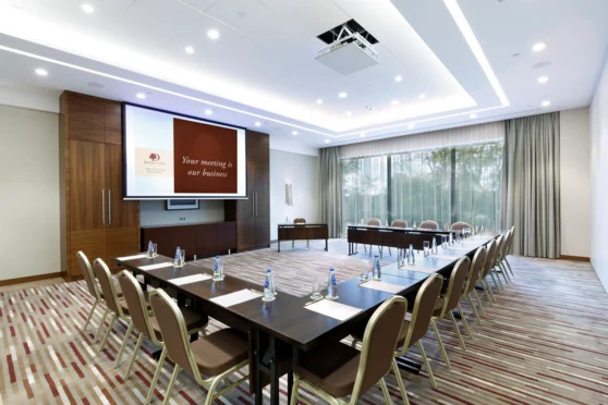 DoubleTree by Hilton Hotel & Conference Centre Warsaw - photo 1