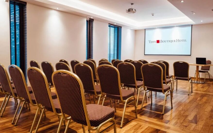 Sala Konferencyjna Mazury W Tiffi Boutique Hotel – Konferencje.pl